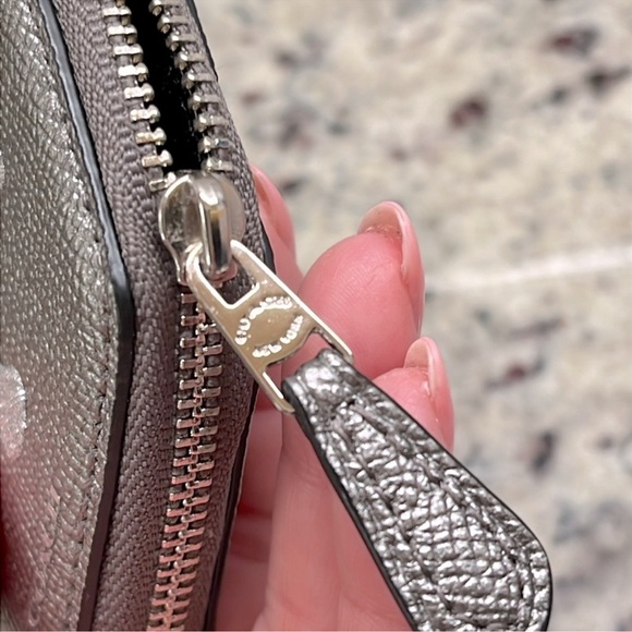 Coach Snowflake Coin Case Wristlet NWT - Picture 8 of 10